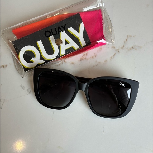 Quay Ever After Sunglasses (Matte Blk / Fade) NEW - Picture 3 of 3